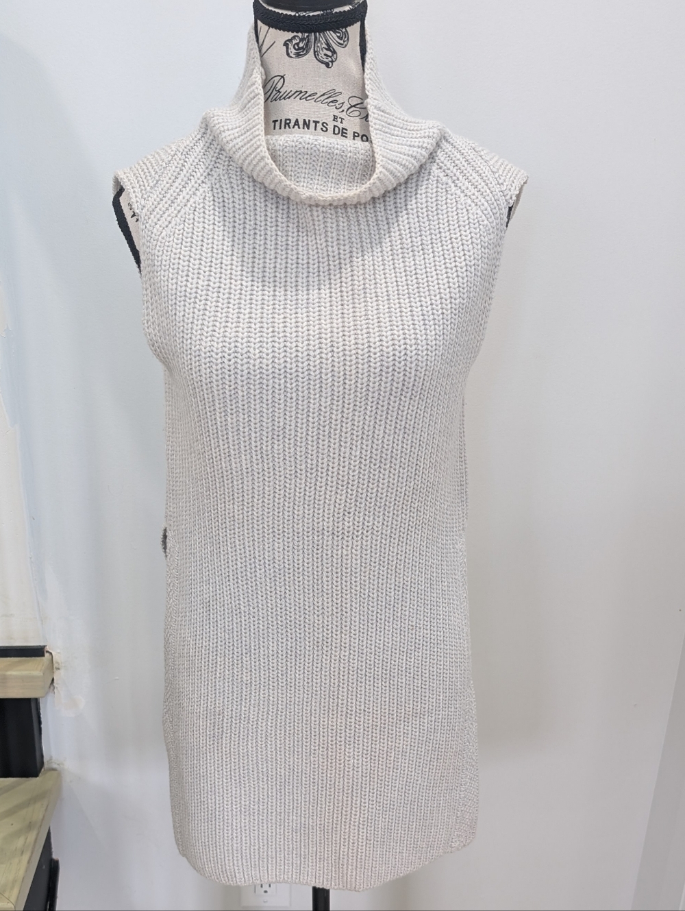 WILFRED | Women's Silver Durandal Sleeveless Turtleneck Split Side Tunic Sweater
